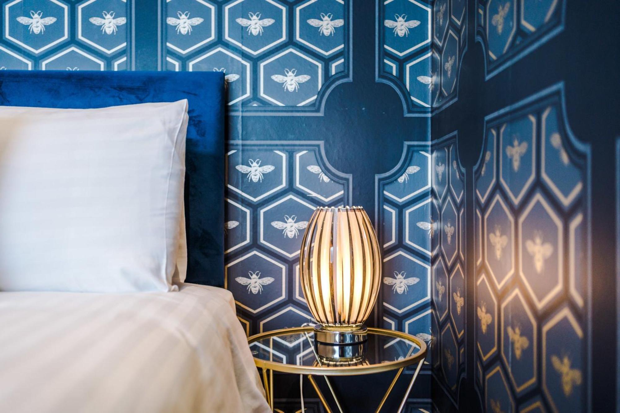 Rest&Recharge At A Luxury Retreat In Manchester - Sleeps 11, 5 Bedrooms, 3 Bathrooms, Free Parking Exterior photo