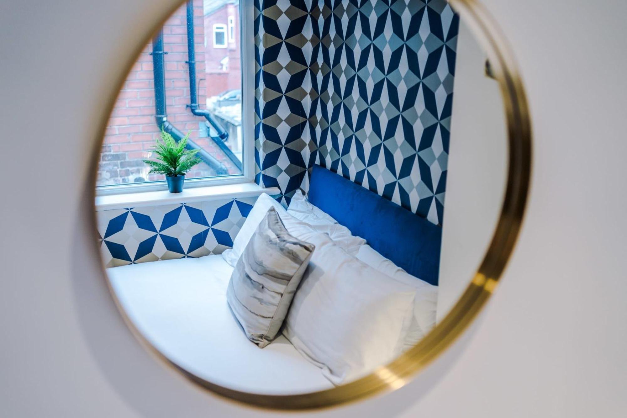 Rest&Recharge At A Luxury Retreat In Manchester - Sleeps 11, 5 Bedrooms, 3 Bathrooms, Free Parking Exterior photo