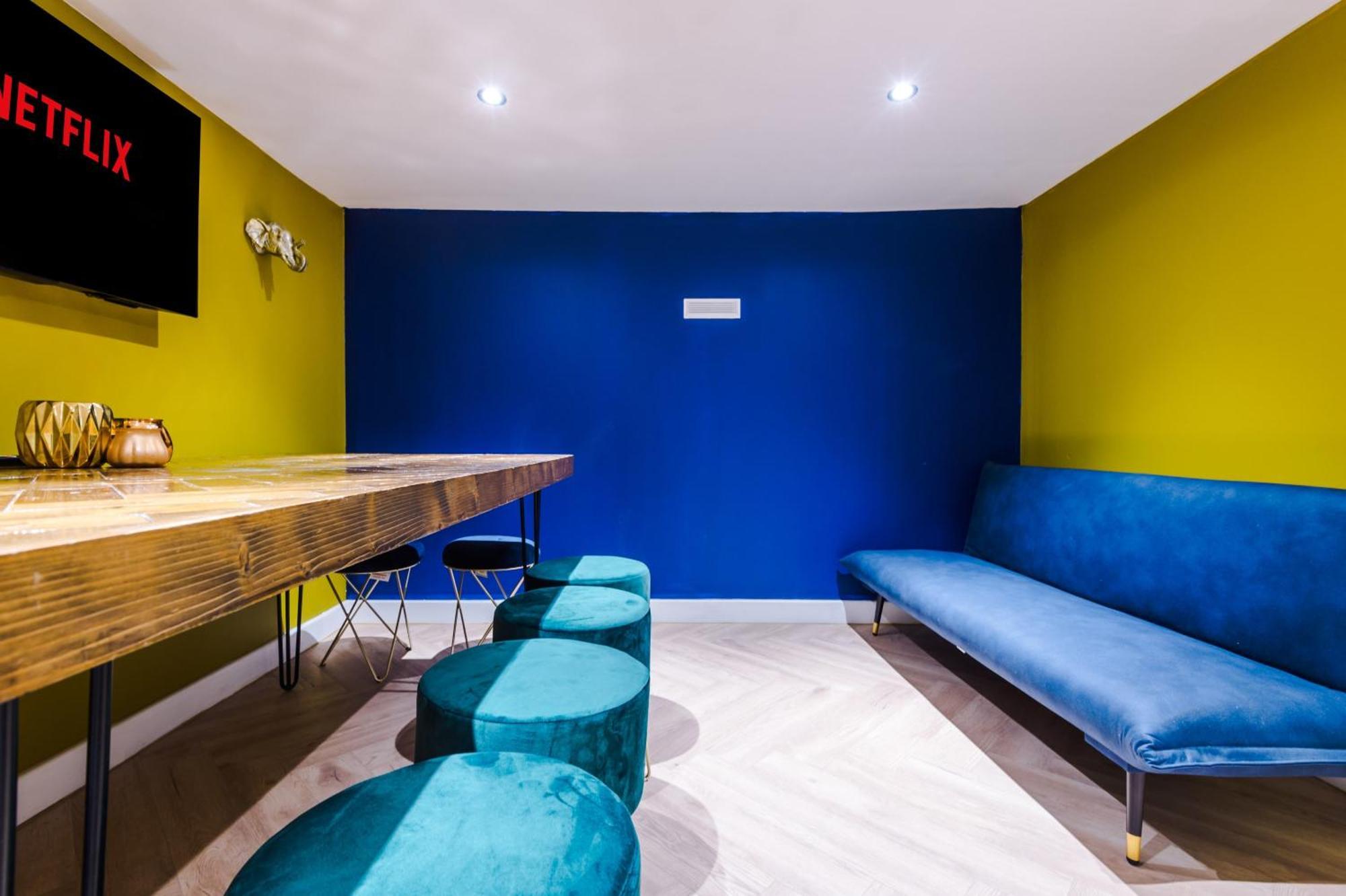 Rest&Recharge At A Luxury Retreat In Manchester - Sleeps 11, 5 Bedrooms, 3 Bathrooms, Free Parking Exterior photo