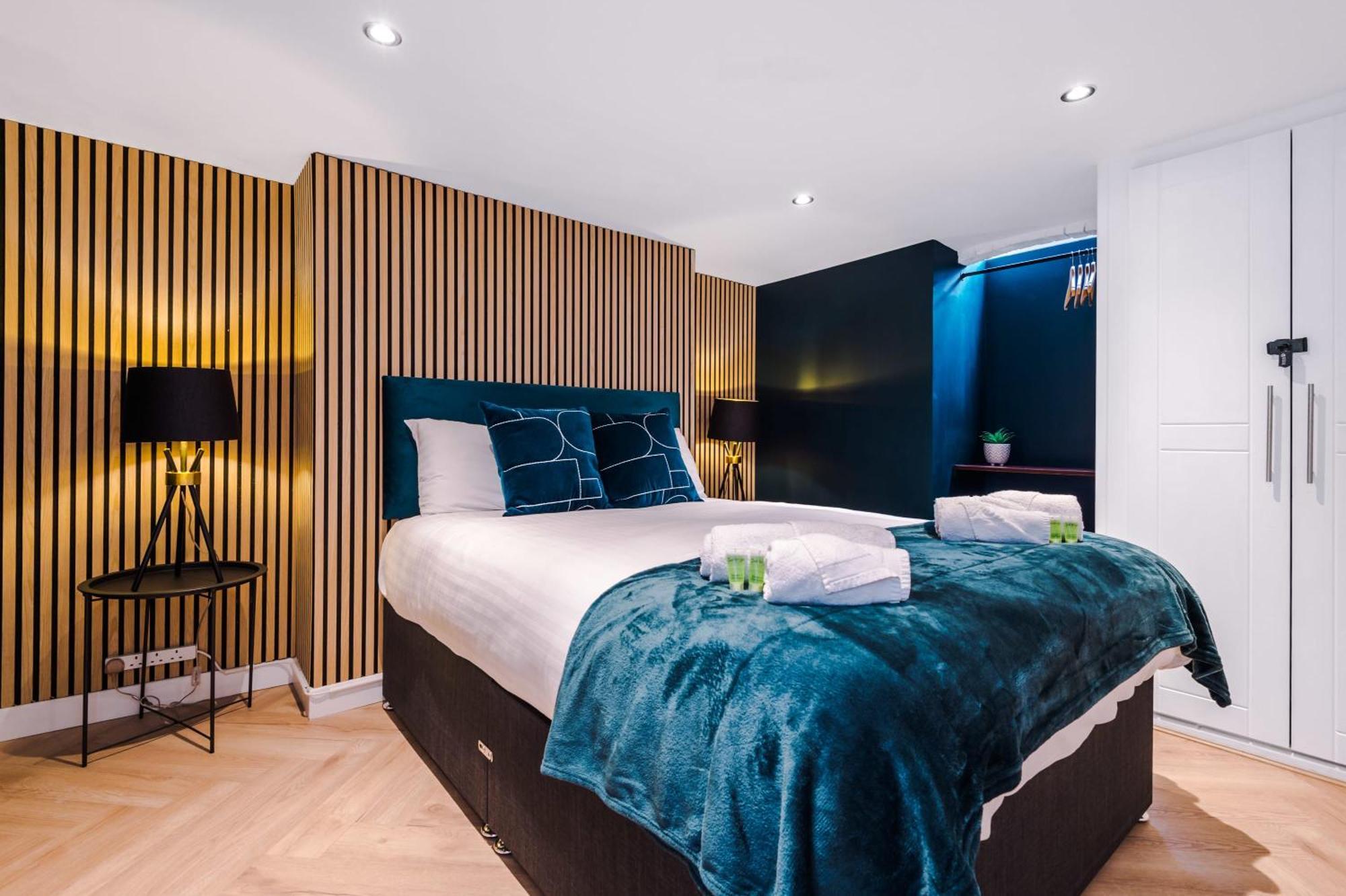 Rest&Recharge At A Luxury Retreat In Manchester - Sleeps 11, 5 Bedrooms, 3 Bathrooms, Free Parking Exterior photo